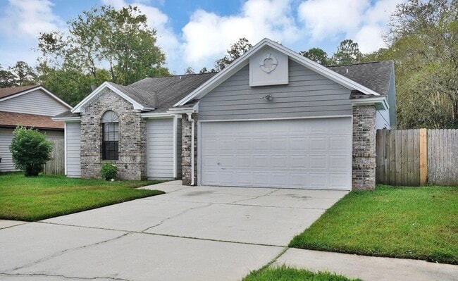 Photo - 466 Moby Dick Dr S