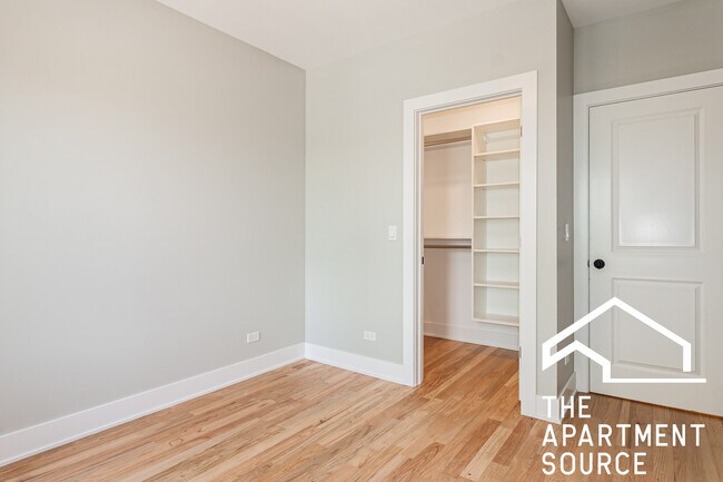 2457 W Logan Blvd