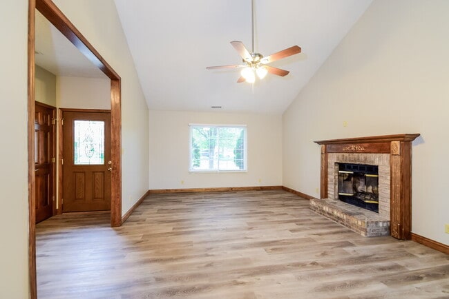 Photo - 8867 Sundrop Rd