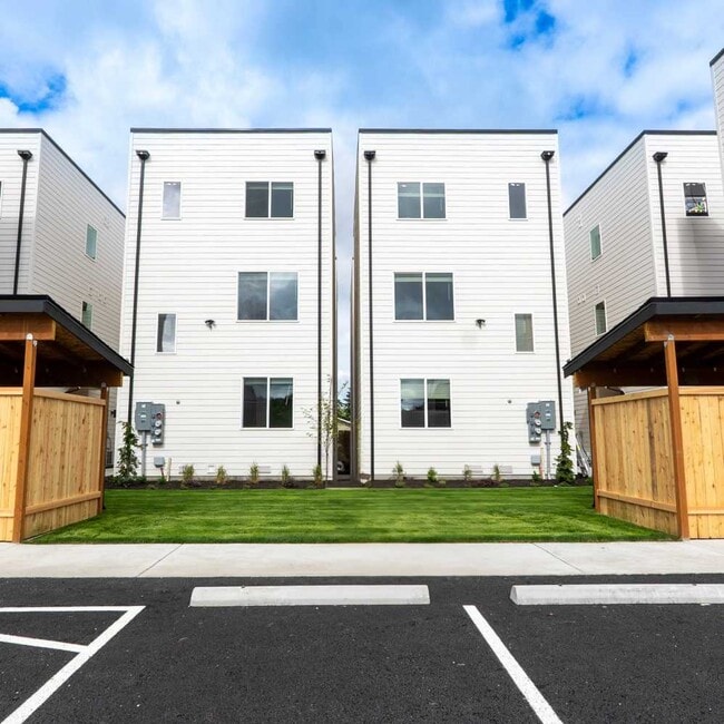 4319 S Alder