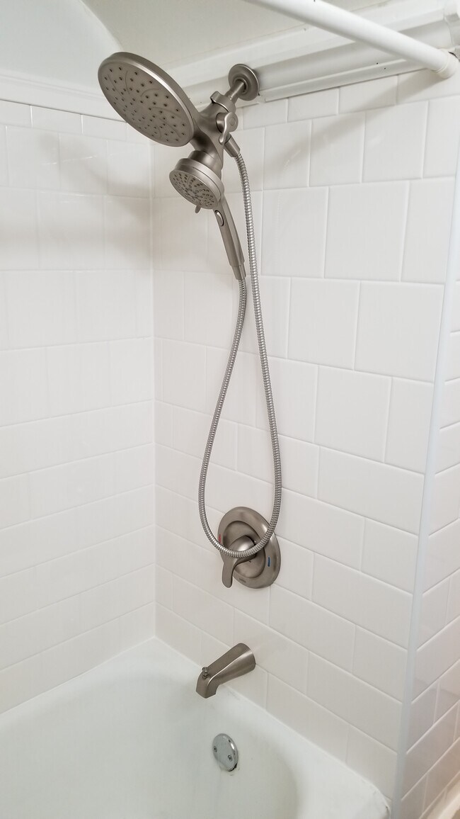 Tiled Shower - 304 Summit Ave Unit 304B