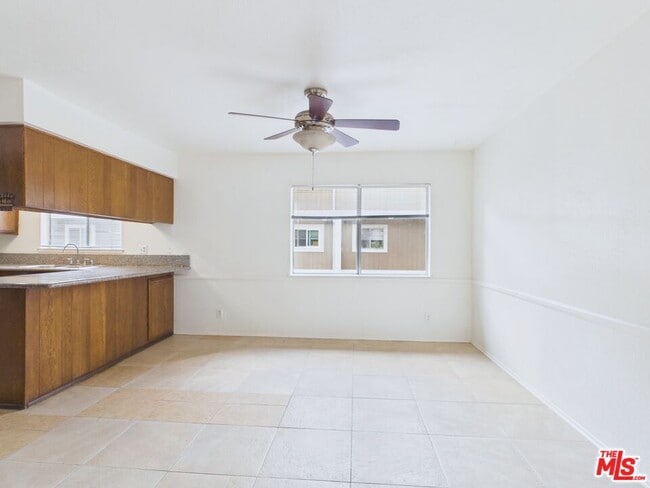 Photo - 1937 Glenoaks Blvd Unit 150