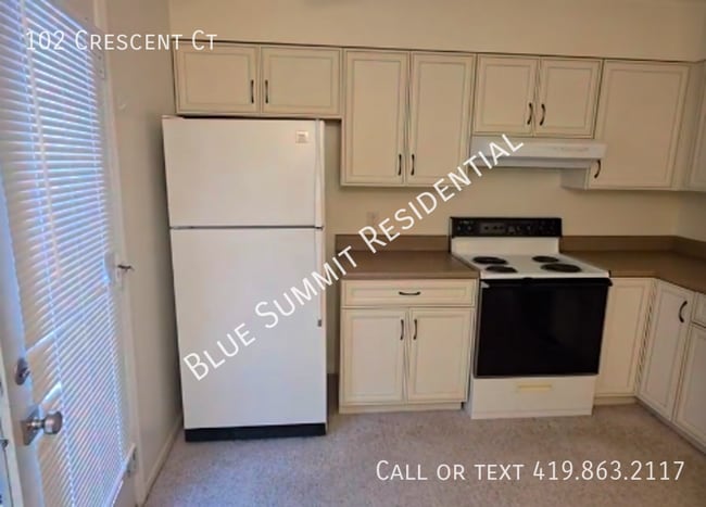 Photo - 102 Crescent Ct