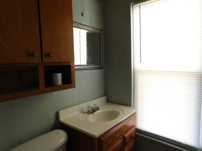 Photo - 113 S Oak St