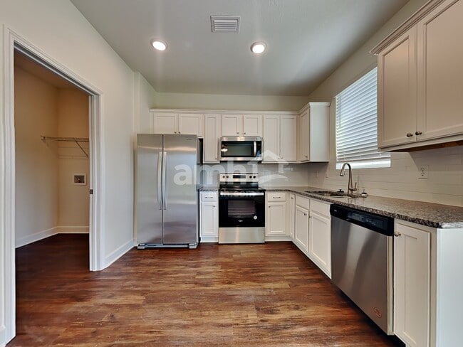 Photo - 1019 Tan Tara Trl