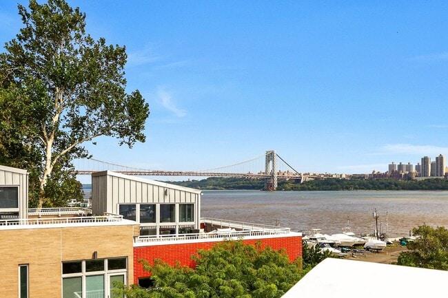 Building Photo - 22 Vela Way