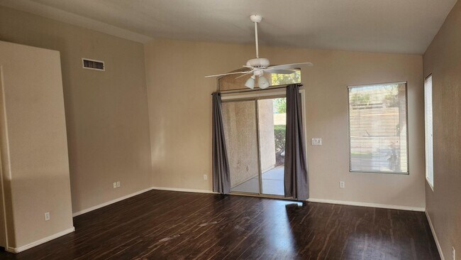 Photo - Charming 2 Bedroom Home with Den in Prime Location!