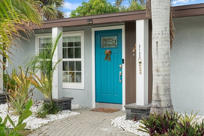 Photo - 2123 Holiday Ln