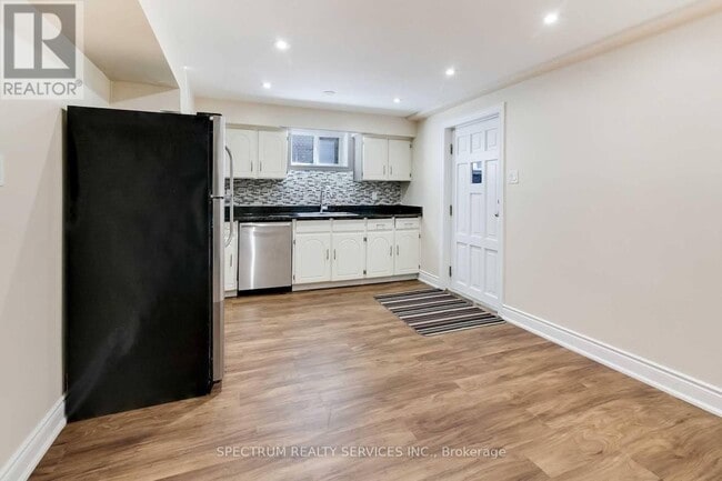 Photo - 141 Katherine Rd