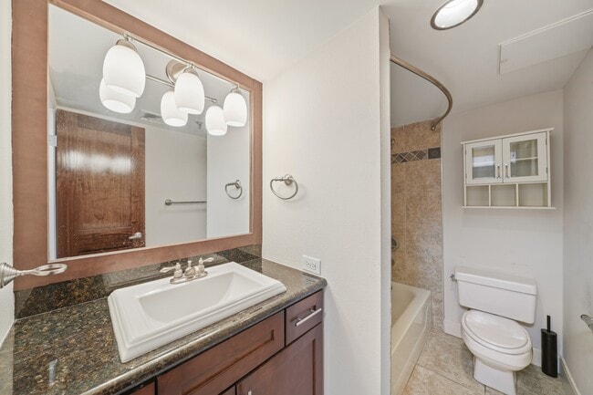 Photo - 3525 Sage Rd Unidad 404