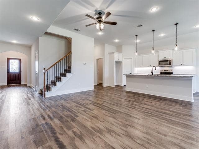 Photo - 504 Ellis Place Dr