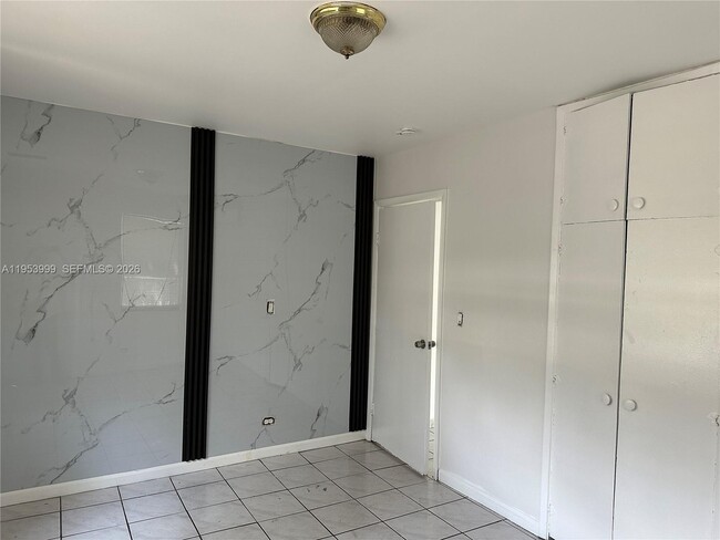 Photo - 4548 SW 33rd Ave Unit EFFICENCY