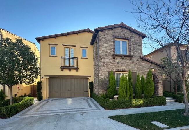 Building Photo - Luxury Estate in Exclusive Gated Community of Orchard Hills