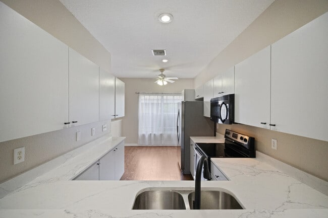 Photo - 18505 Pebble Lake Ct