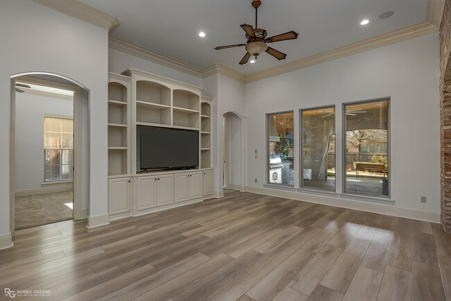 Photo - 322 Paris Pl