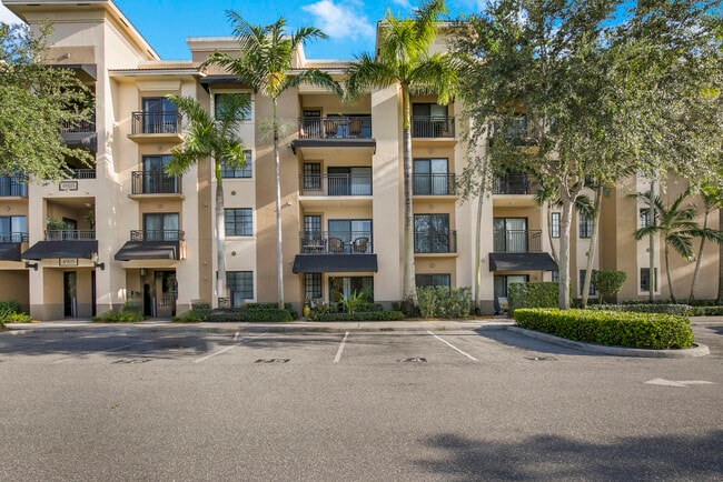 Building Photo - 4907 Midtown Ln Unit 1310 Rental