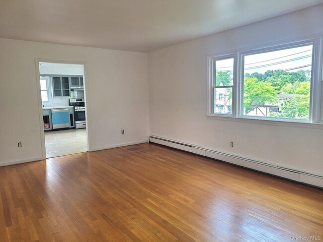 Photo - 508 New Rochelle Rd Unit 2
