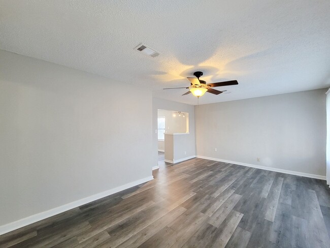 Photo - REMODELED 2 BEDROOM LEASE HOME IN LA MARQUE, TEXAS