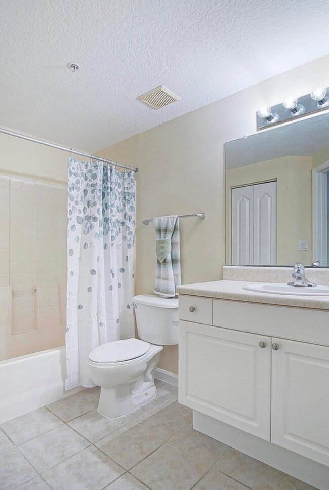 Photo - 5060 Fairways Cir