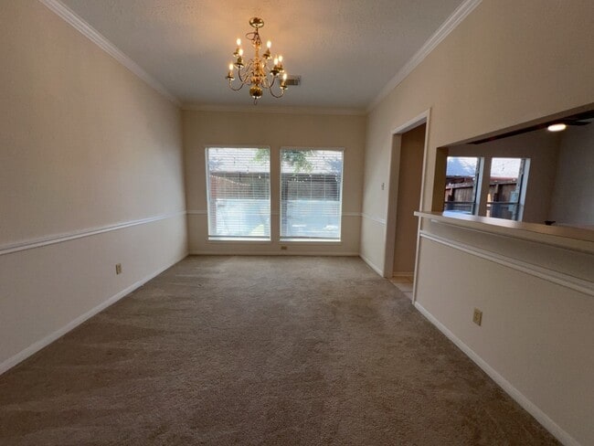 Photo - 2136 Gemini St
