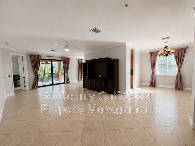 Photo - 211 Red Fox Ct
