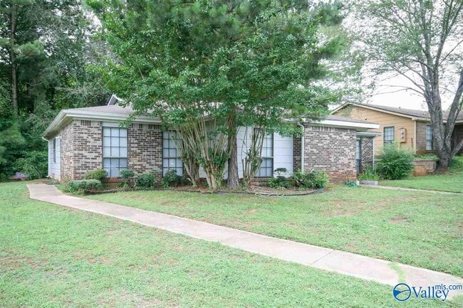 Photo - 104 Westscott Dr