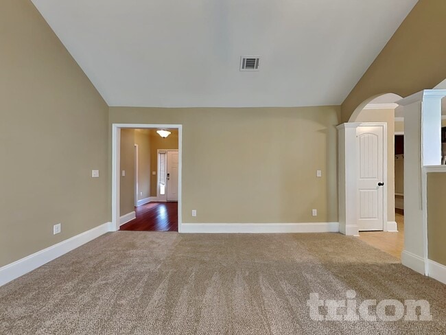 Photo - 1339 Royal Oak St