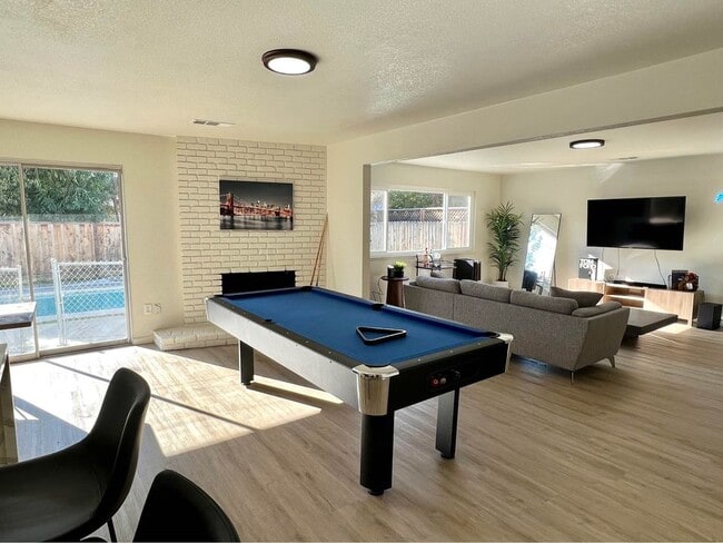 Photo - 4735 N Bengston Ave