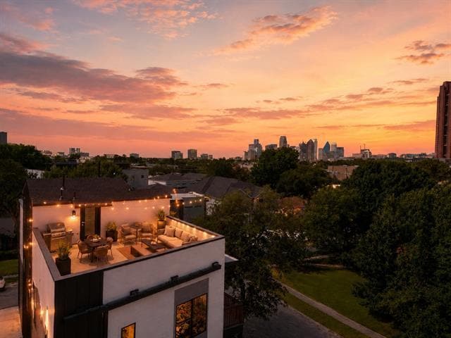 Photo - 4605 Belmont Ave
