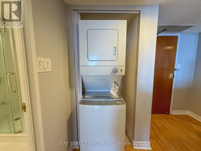 Photo - 150 Alton Towers Cir Unit 1007