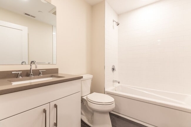 Photo - No Brokers Fee, 5 Bed. 2 Full Bathrooms in South End, Eat-in Kitchen, Big Bedrooms, Laundry on a ...