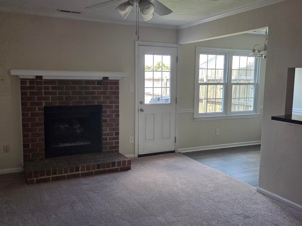 Photo - 1625 Mantane Arch