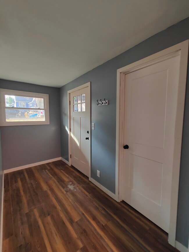 Building Photo - 410 E Rose St Unit 1 Rental