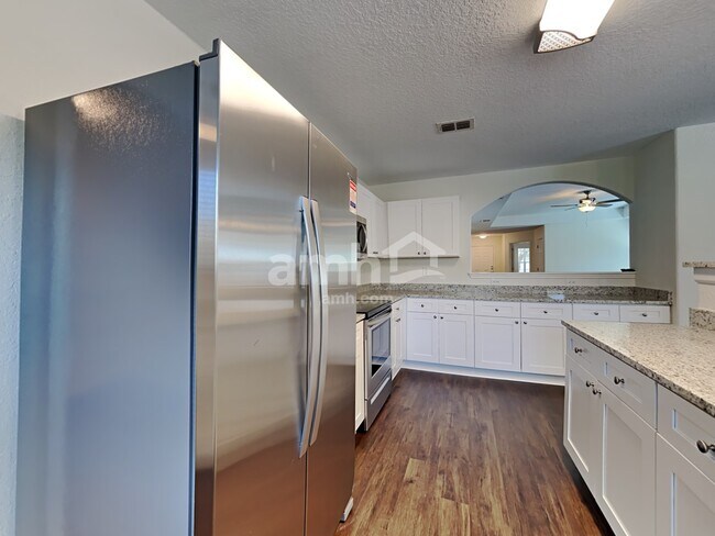 Photo - 8922 Laguna Falls