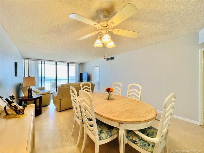 Photo - 9940 S Ocean Dr Unidad 703