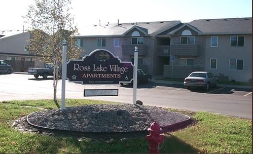 Photo - Ross Lake Village Apartments