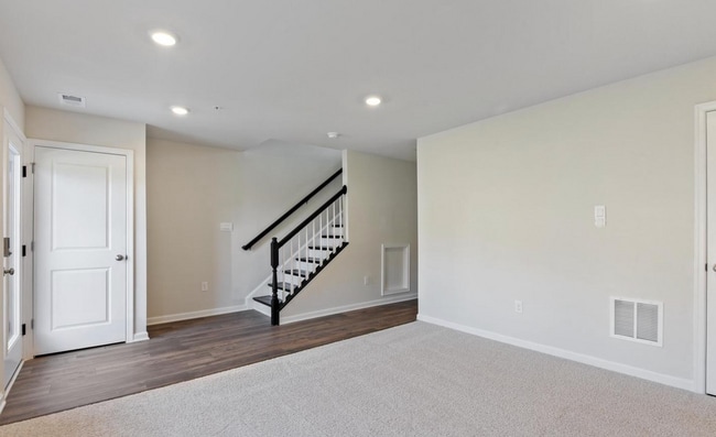 Photo - 584 Union St