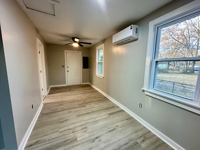 Photo - 1914 Fuller St