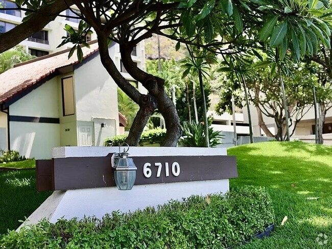 Building Photo - 6710 Hawaii Kai Dr Unit 110 Rental