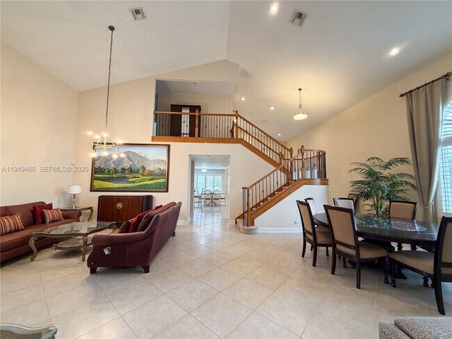 Photo - 3279 Huntington