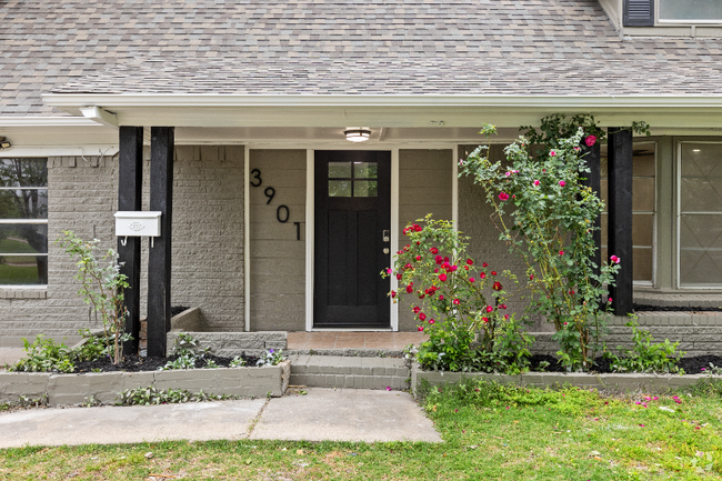 Building Photo - 3901 Classic Dr Rental