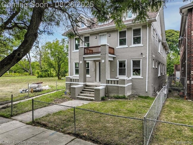 Building Photo - 5124 W Chicago Unit Apt 2