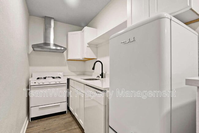 Photo - 3103b Azalea Dr