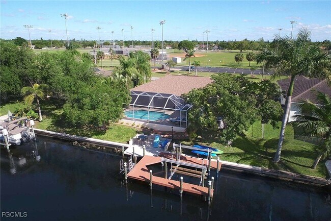 Photo - 4138 SW 5th Ave