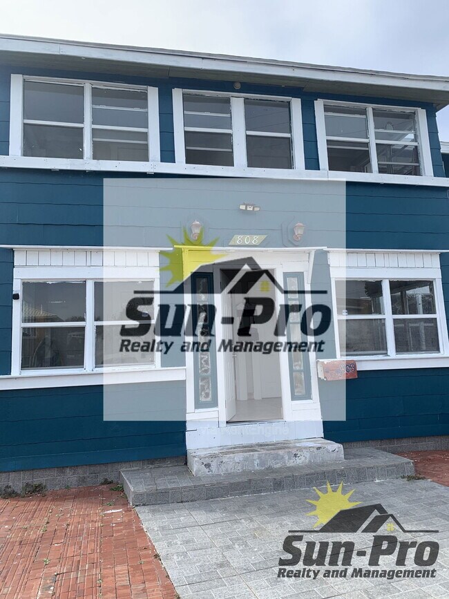 Building Photo - 808 S Grandview Ave Unit 4