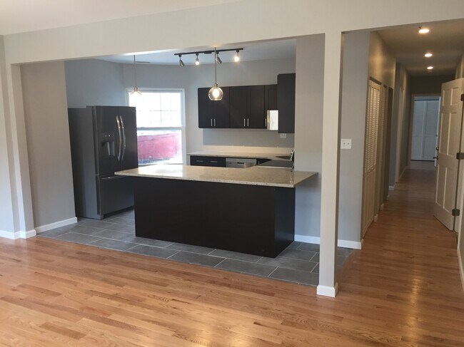 Photo - 136 E 8th Ave Unit Apt. 1