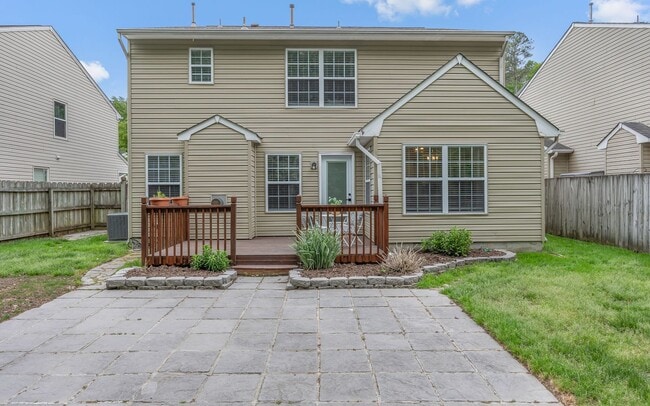 Photo - READY NOW!! 4-Bedroom Home w/Attached Garage! Pet Friendly - Fenced Backyard - MUST SEE!