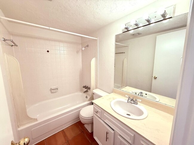 Photo - 14719 Barryknoll Ln Unit 56