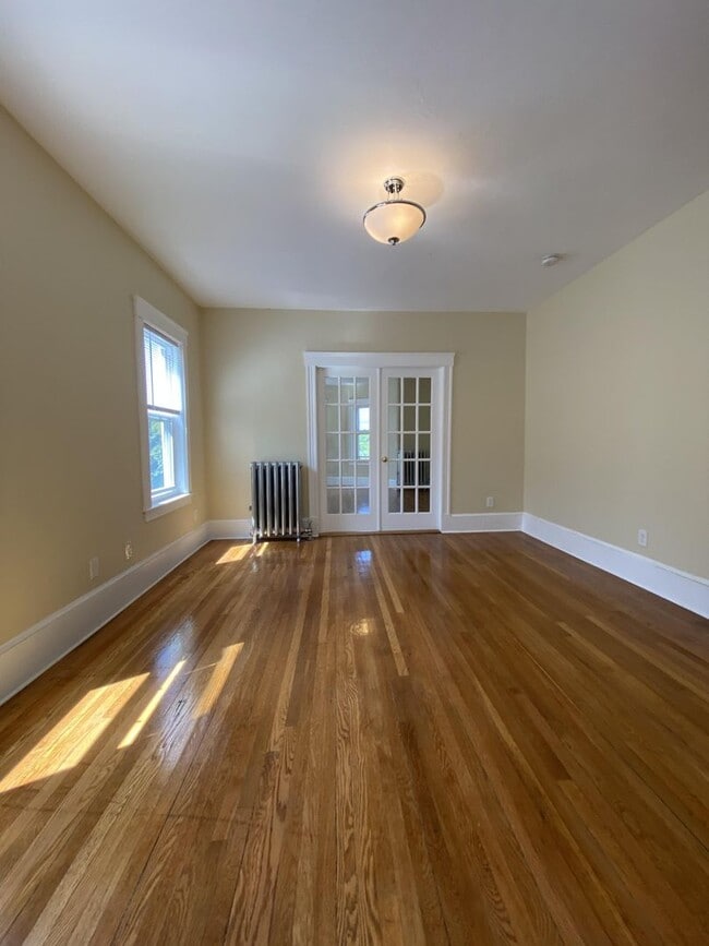 Photo - WOW!!!  BRIGHT & SUNNY BROOKLINE 4 BED/2 BATH AVAILABLE SEPTEMBER 1ST