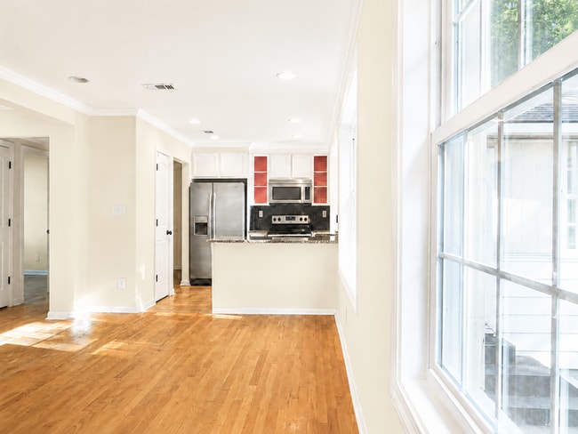 Photo - 1554 Geraldine Dr